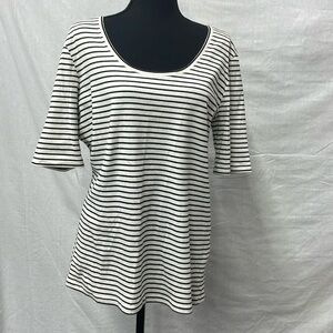 Banana Republic black and white striped tee with round neck, size XL